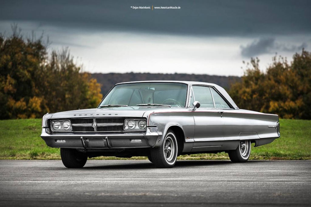 1965_chrysler_300l.jpg