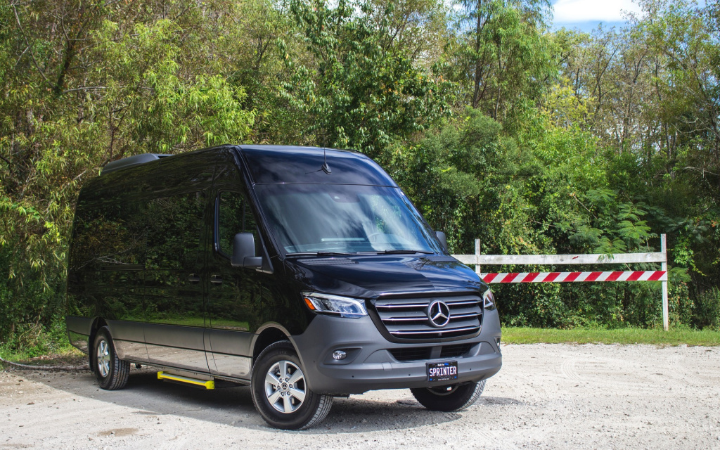 347507_2019_Mercedes-Benz_Sprinter.jpg
