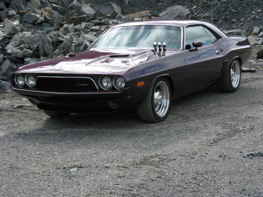 Dodge Challenger 1974.jpg