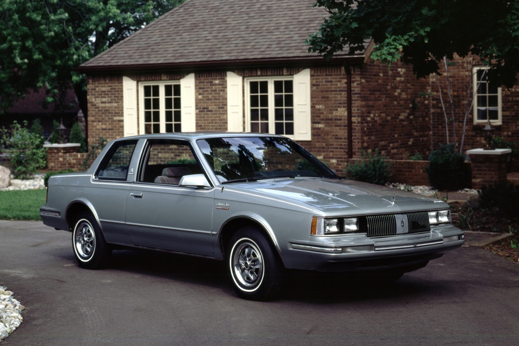 Oldsmobile Cutlass Cruiser.jpeg