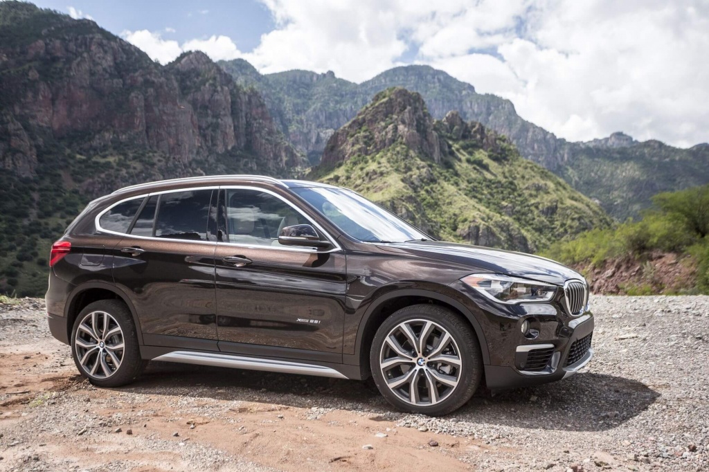 BMW-X1-fon.jpg