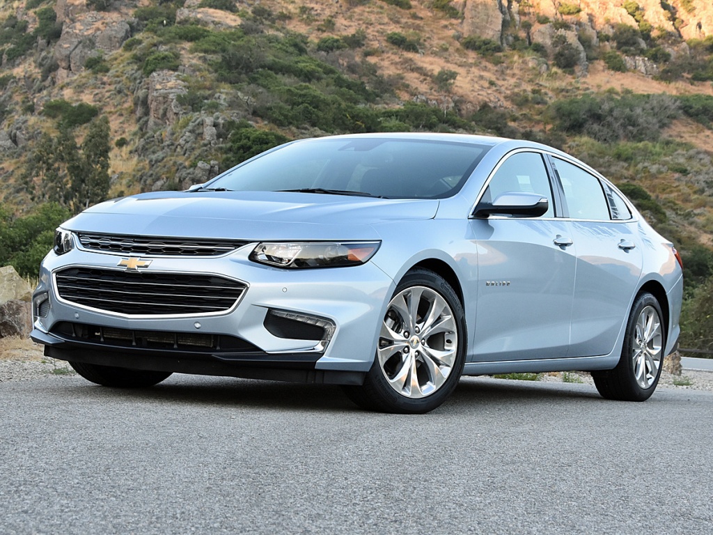 2017_chevrolet_malibu_test_drive_overview-pic-6226478689101531643-1600x1200.jpeg