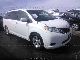 TOYOTA SIENNA LE, 2012