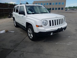 JEEP PATRIOT LATITUDE 2011