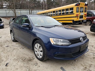 VOLKSWAGEN JETTA SE 2014