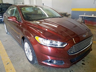 FORD FUSION SE HYBRID 2015