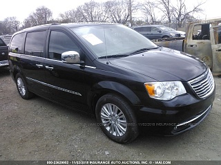 CHRYSLER TOWN & COUNTRY LIMITED, 2016