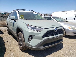 TOYOTA RAV4 XLE 2021