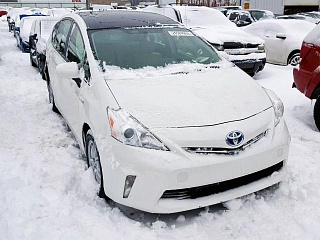 TOYOTA PRIUS V 2014