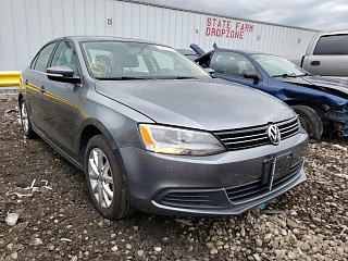 VOLKSWAGEN JETTA SE 2014