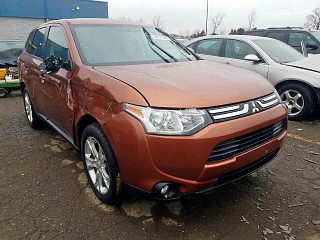 MITSUBISHI OUTLANDER SE 2014 