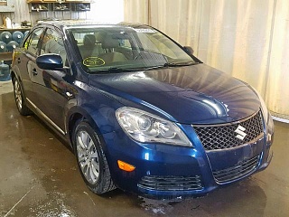 SUZUKI KIZASHI SE 2013