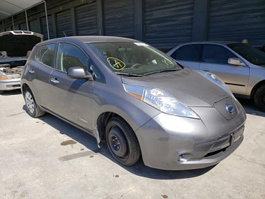 NISSAN LEAF S 2016