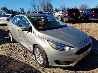 FORD FOCUS SE 2015