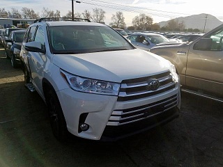 TOYOTA HIGHLANDER LE 2018