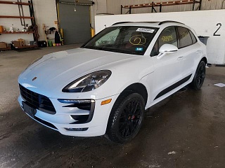 PORSCHE MACAN GTS 2016