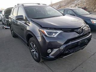 TOYOTA RAV4 XLE 2017