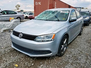 VOLKSWAGEN JETTA SE 2012