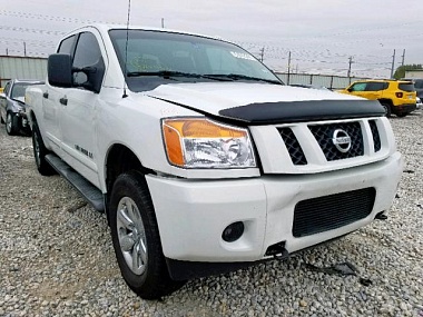 NISSAN TITAN S 2014