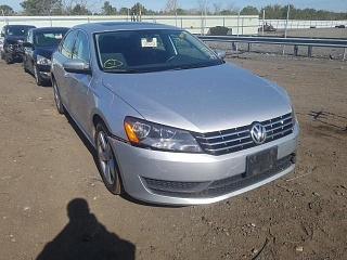 VOLKSWAGEN PASSAT SE 2013