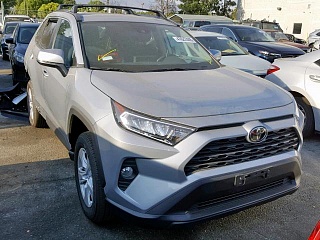 TOYOTA RAV4 XLE 2019