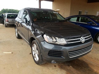 VOLKSWAGEN TOUAREG V6 2014