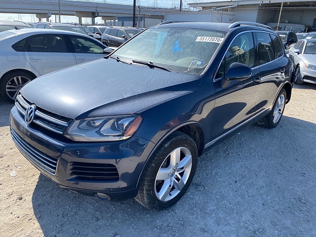 VOLKSWAGEN TOUAREG 2013