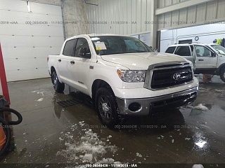 TOYOTA TUNDRA CREWMAX SR5 2011
