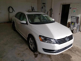 VOLKSWAGEN PASSAT SE 2012