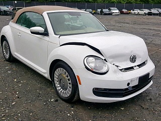 VOLKSWAGEN BEETLE 2015