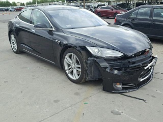 TESLA MODEL S 85D, 2015