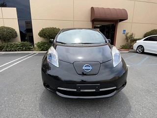 2014 Nissan LEAF HATCHBACK S