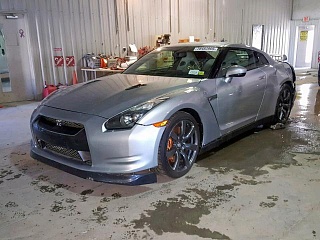 NISSAN GT-R BASE