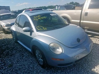 VOLKSWAGEN NEW BEETLE 2010