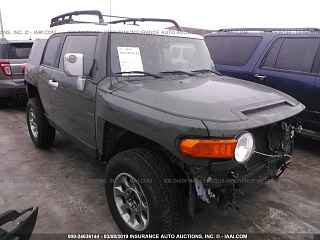   TOYOTA FJ CRUISER, 2013