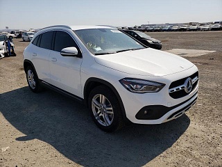 MERCEDES-BENZ GLA 250 4MATIC 2020