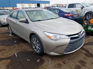 TOYOTA CAMRY LE 2015