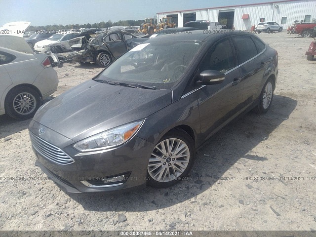 FORD FOCUS TITANIUM 2017