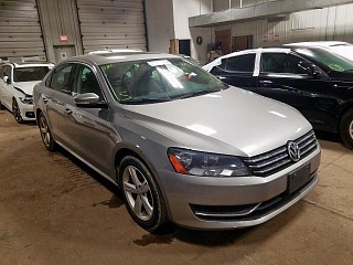 VOLKSWAGEN PASSAT SE 2013