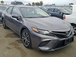 TOYOTA CAMRY LE 2018