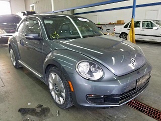 VOLKSWAGEN BEETLE SE, 2016