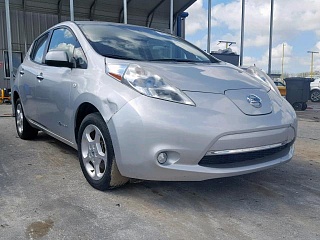 NISSAN LEAF SV 2011