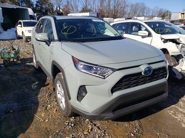 TOYOTA RAV4 XLE 2021