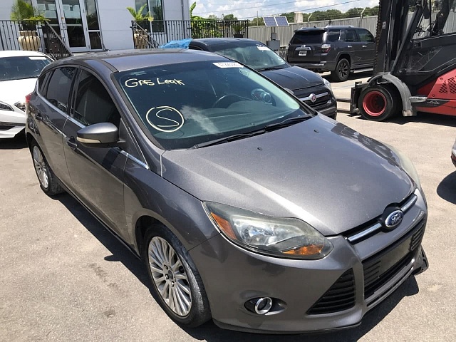 FORD FOCUS TITANIUM 2012