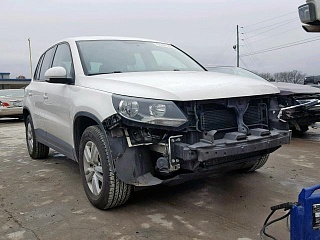 VOLKSWAGEN TIGUAN S, 2013