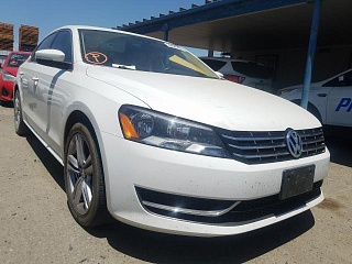 VOLKSWAGEN PASSAT SE 2014