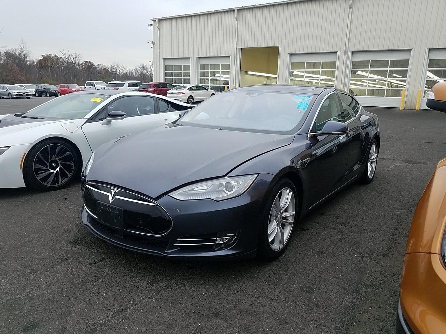 TESLA MODEL S, 2016