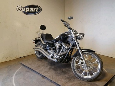 YAMAHA XV1900 CU 2013