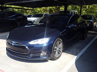 TESLA MODEL S, 2015