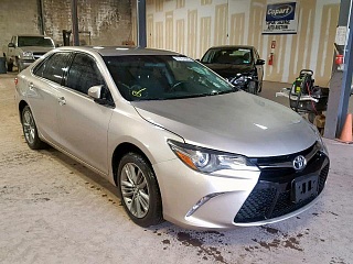 TOYOTA CAMRY LE 2015